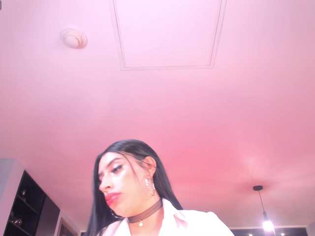LeahLombardi live cam on BongaCams