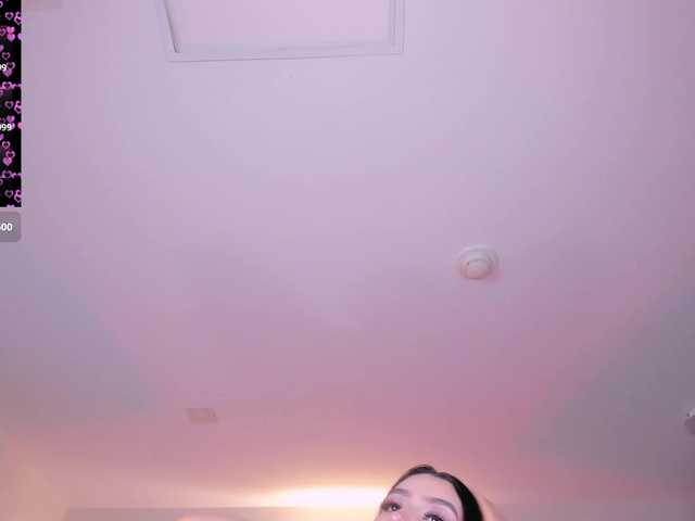 LeahLombardi live cam on BongaCams