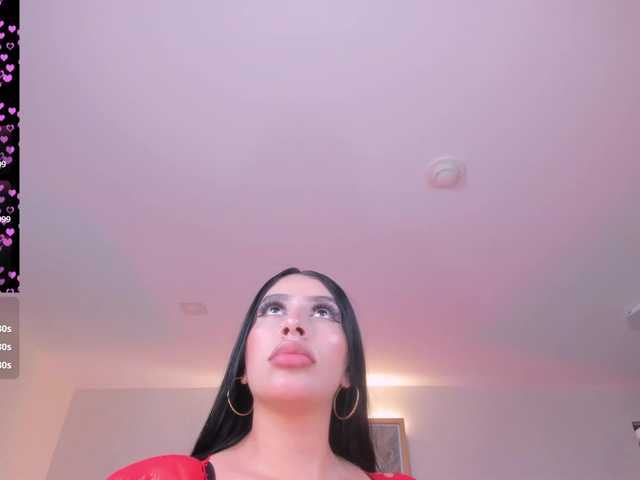 LeahLombardi live cam on BongaCams