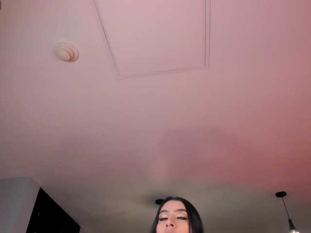 LeahLombardi live cam on BongaCams