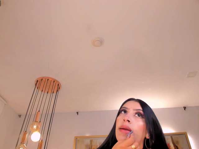 LeahLombardi live cam on BongaCams