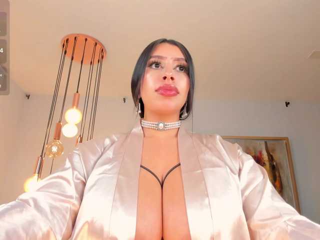 LeahLombardi's BongaCams show and profile