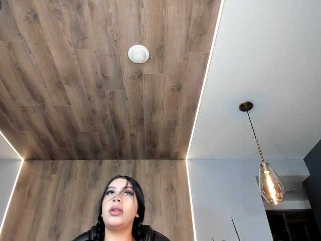 LeahLombardi live cam on BongaCams