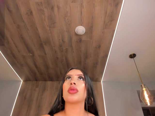 LeahLombardi's BongaCams show and profile