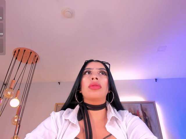 LeahLombardi live cam on BongaCams
