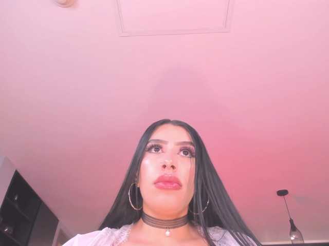 LeahLombardi live cam on BongaCams