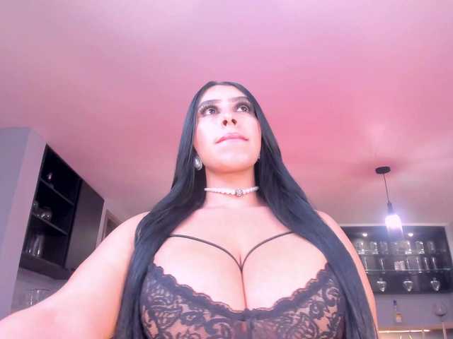 LeahLombardi live cam on BongaCams