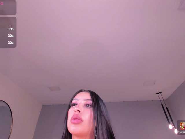 LeahLombardi live cam on BongaCams