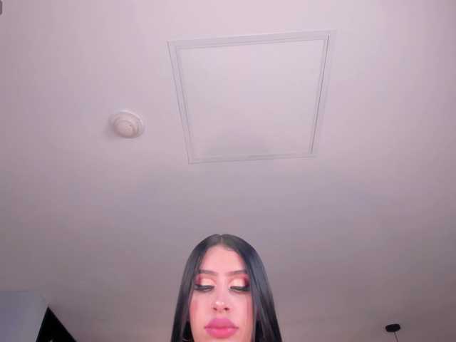 LeahLombardi live cam on BongaCams