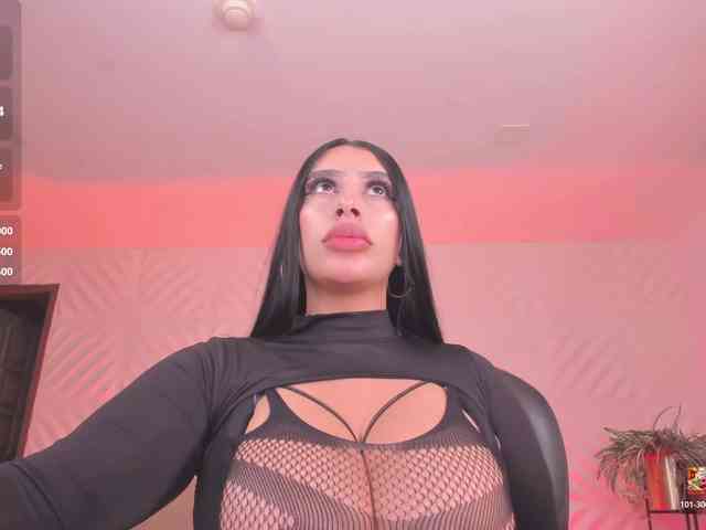 Modelo: LeahLombardi