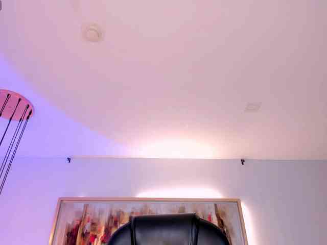 LeahLombardi Live Webcam on BongaCams