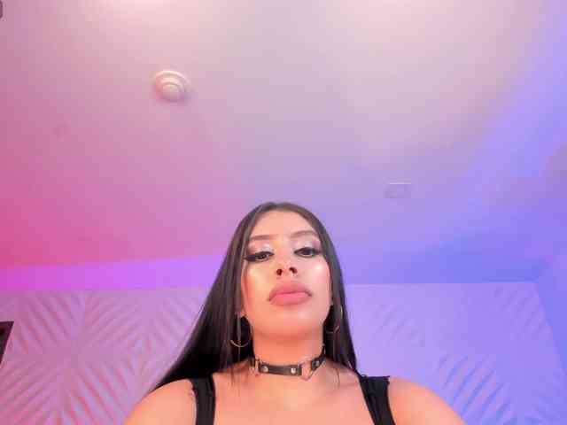 Modella: LeahLombardi