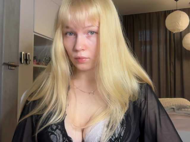 Aliceprobrawlstars live cam on BongaCams