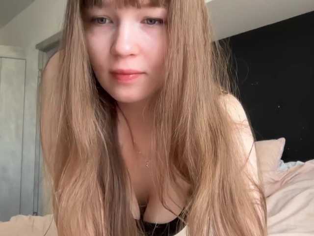 Aliceprobrawlstars live cam on BongaCams