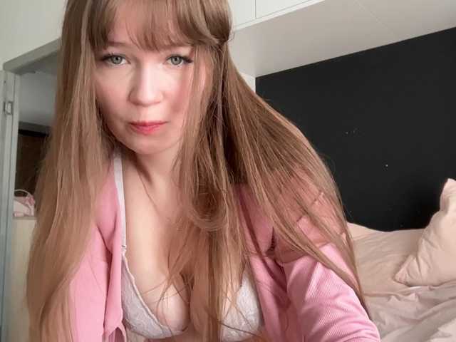 Aliceprobrawlstars live cam on BongaCams