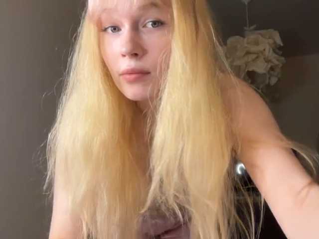 Aliceprobrawlstars live cam on BongaCams