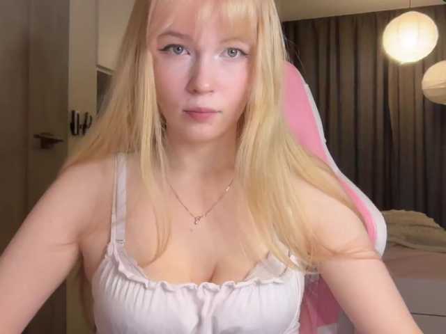 Aliceprobrawlstars live cam on BongaCams