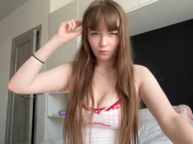 Aliceprobrawlstars live cam on BongaCams