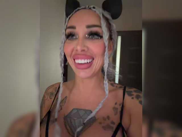  Cristalkate chat room