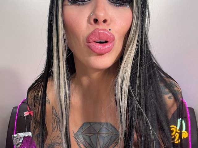  Cristalkate chat room