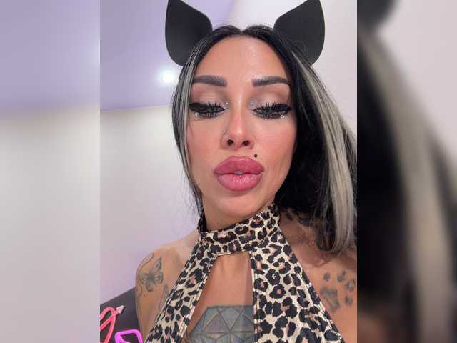  Cristalkate chat room