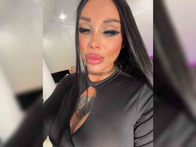 Cristalkate live show