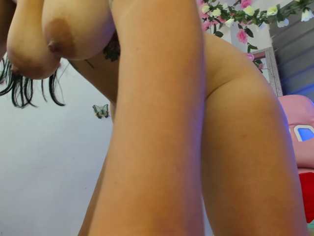 valeryysexyy1 live cam on BongaCams