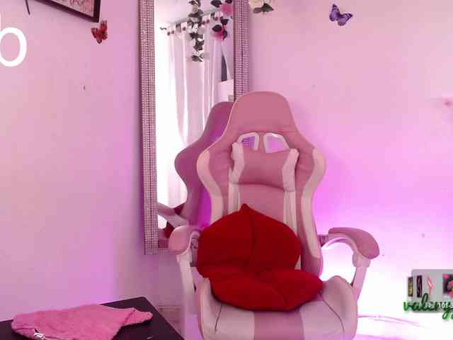 valeryysexyy1 webcam