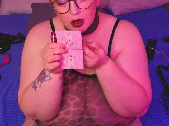 MilanaSkyingg bongacams