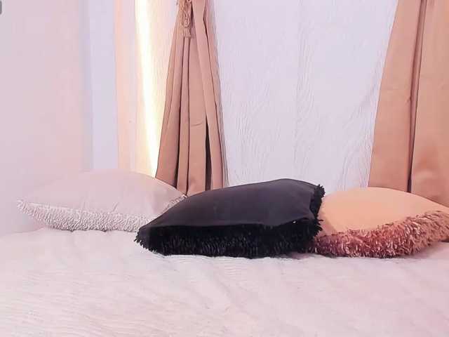 EbonyCoWorker live cam on BongaCams