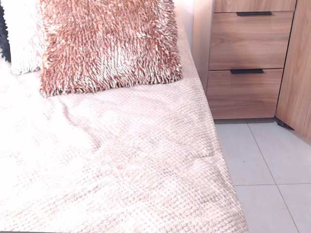 EbonyCoWorker live cam on BongaCams