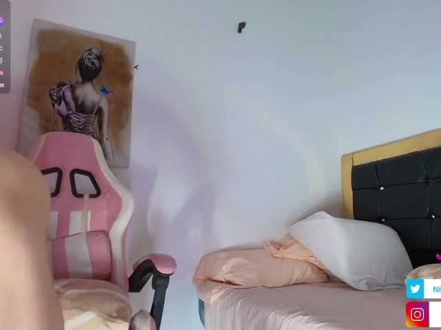 Nicole-blake live cam on BongaCams