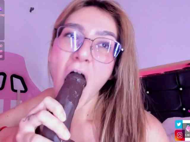 Nicole-blake webcam