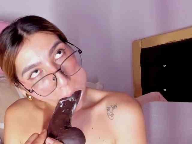 Nicole-blake webcam