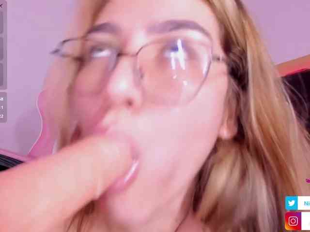 Nicole-blake webcam