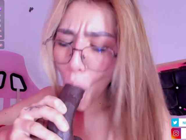 Nicole-blake webcam
