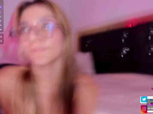 Nicole-blake webcam