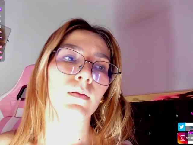 Nicole-blake webcam