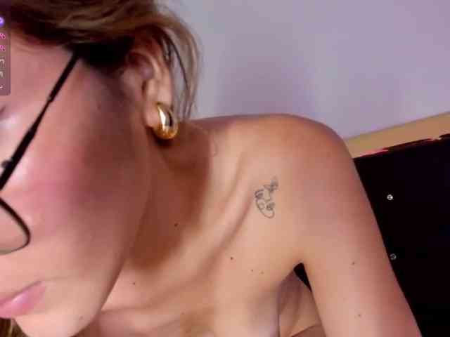 Nicole-blake webcam