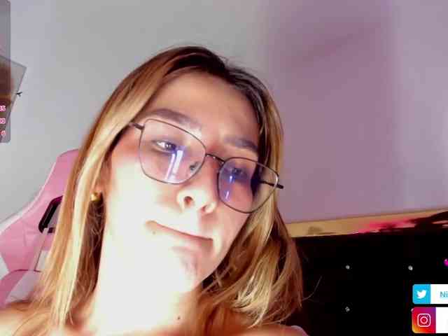 Nicole-blake webcam