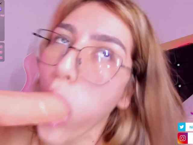 Nicole-blake webcam