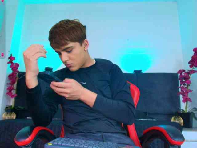Lucaslovee