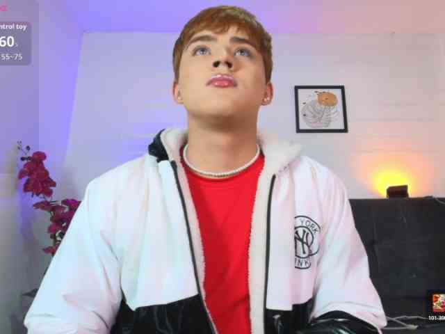 Lucaslovee Lucaslovee