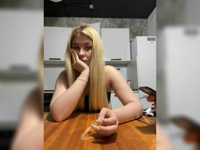 Silviyaa live cam on BongaCams