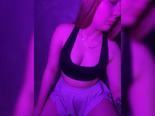 Silviyaa's BongaCams show and profile