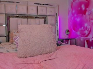 mia-peyton Porn Show