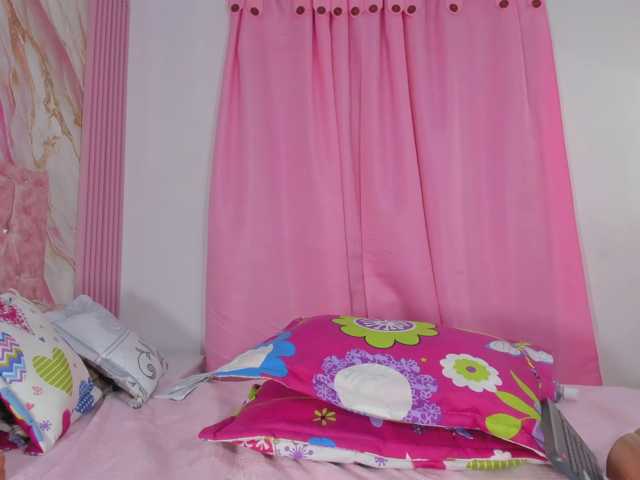 mia-peyton live cam on BongaCams