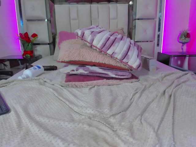 mia-peyton live cam