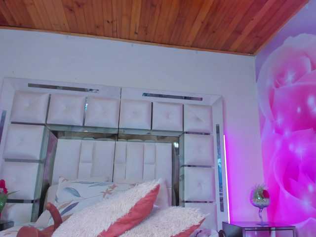 mia-peyton live webcam show