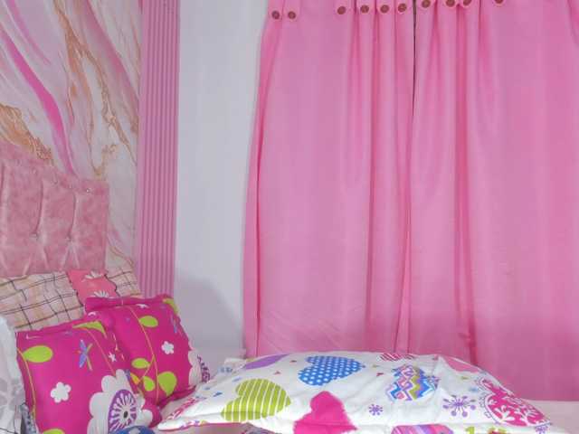 mia-peyton live cam on BongaCams